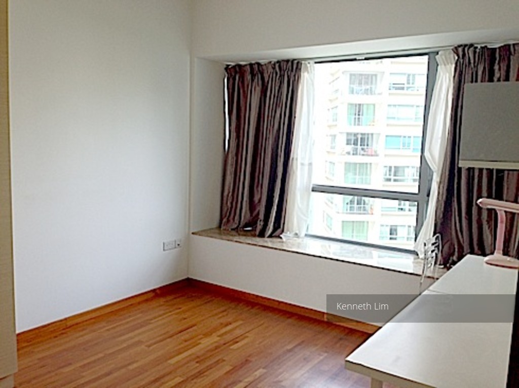 Waterfront Waves (D16), Condominium #107111272